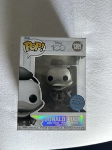Funko Pop! Vinyl: Disney 100 Donald Duck Exclusive Vinyl Figure #1309 - Picture 1 of 2