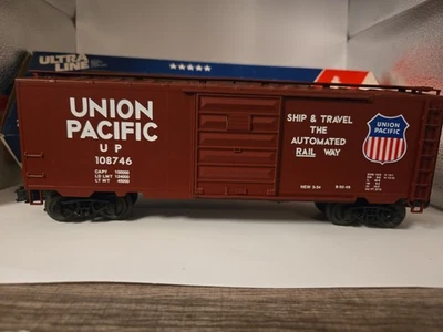 Weaver Ultra Line O Scale 3 Rail Union Pacific #3076 PS-1 40' Box Car - Image 1 of 4