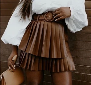 Zara Kunstleder Plissee Gürtel Minirock Damen Größe M - Bild 1 von 11