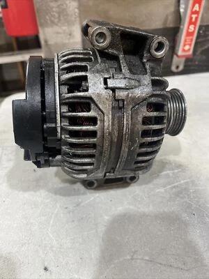 Alternador VW Audi 2.0T 140A CCT A3 A4 VW MK6 GTI Jetta Passat CC Tiguan OEM Foto 1 de 2