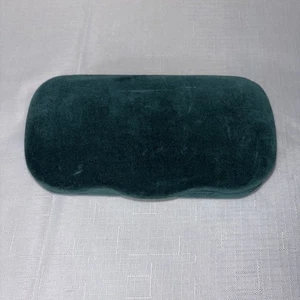 Gucci Glasses Case Green Velvet Velour Hard Clam Shell Eyeglasses Case - Picture 1 of 12