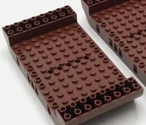 *NEW* Lego Large Reddish Brown Centrepiece Hull Pirate Ship x 1 piece - Picture 1 of 3