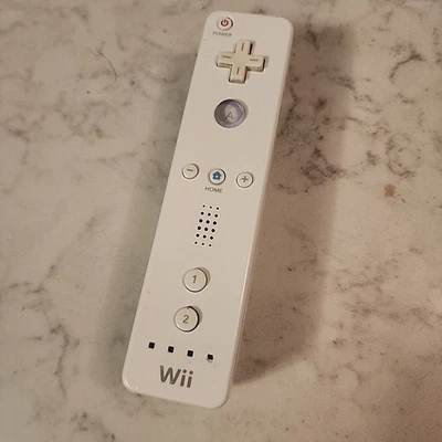 Official Genuine Nintendo Wii Wireless Remote Controller - Tested & Working  - Image 1 of 4
