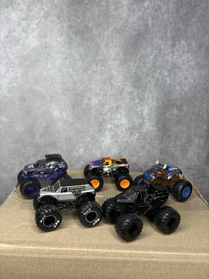 Hot Wheels Monster Jam 1:64 Monster Truck Rare Limited Edition Stunt Truck 2020 - Image 1 of 4