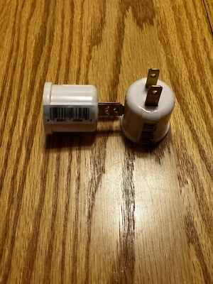 Lote de 2 - Sunlite Marfil Beige Enchufable Enchufe Enchufe Enchufe Adaptador Soporte Lámpara Enchufe Foto 1 de 4