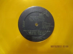 WAYLON JENNINGS -PROMO GOLD VINYL , BUDDY HOLLY MEDLEY, DONT YOU THINK , RCA - Picture 1 of 4