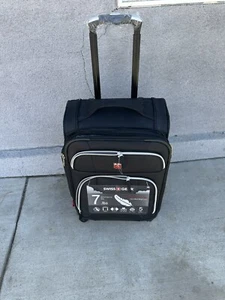 SwissGear Softside Expandable Roller Luggage Carry-On - Picture 1 of 10