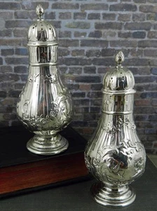 Vintage 800 Silver Colonial Scene Salt & Pepper Shaker Set - Picture 1 of 8