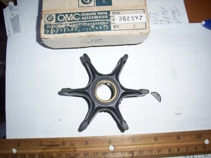 Impeller with key 382547 308928 Johnson Evinrude 60-75hp 3 cylinder 1970-78 - Bild 1 von 6