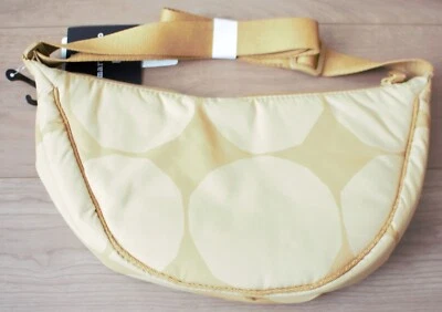 Bolso de hombro redondo UNIQLO x Marimekko de Japón Foto 1 de 4