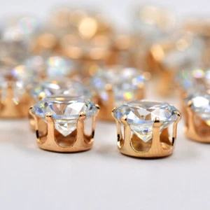 5 X 8MM CRYSTAL SEW ON JEWELS BUTTONS BEADS EMBELLISHMENTS CRAFT - Picture 1 of 3