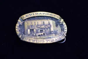 Hebilla de cinturón vintage de latón macizo para masticar tabaco Levi Garrett - Imagen 1 de 3