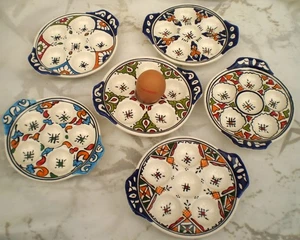 HANDBEMALTE KERAMIK RUND 6 EIER AUFBEWAHRUNGSTABLETT * Geprüfte Eier FES KERAMIK * - Bild 1 von 19