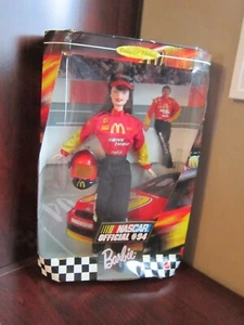 NASCAR #94 BARBIE EDICIÓN COLECCIONISTA NUEVO EN CAJA 1999 #22954 CAJA DAÑADA - Imagen 1 de 10