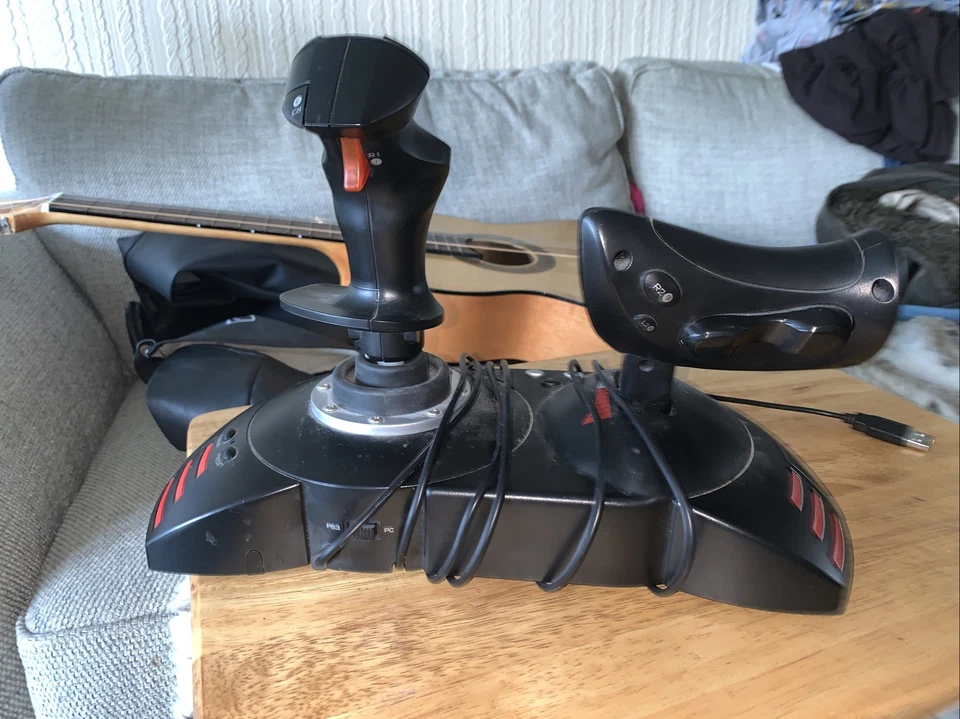 THRUSTMASTER T. FLIGHT HOTAS X FLIGHT STICK CONTROLS PS3 & PC CONTROLLER - Image 1 of 1