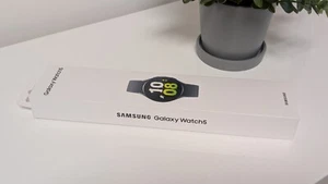 SAMSUNG Galaxy Watch5 WiFi 44mm Graphite Smartwatch - Bild 1 von 5