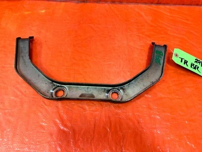 03-07 INFINITI G35 CUPÉ - SOPORTE DE MONTAJE DE CABEZAL COLECTOR DE ESCAPE - OEM 298 Foto 1 de 4