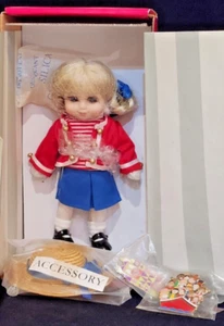 Marie Osmond ""Adora Gondolier Hostess Bitty Belle"" Puppe 9" im Karton mit COA, #356 - Bild 1 von 3