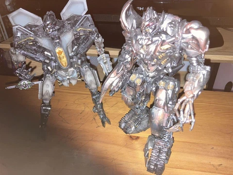 Transformers Figure Lot of 2 Megatron Starscream No Box Character Goods Cover