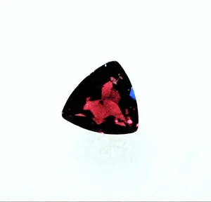 GOOD 4.75 - 5 mm TRILLION CUT MOZAMBIQUE GARNET GEMSTONE B - C GRADE - Picture 1 of 2