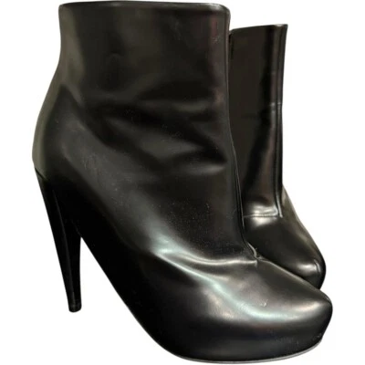 Botas de aguja Maison Margiela Line 22 de cuero negro al tobillo curvado 38 7,5-8 Foto 1 de 4