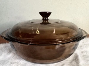 Vintage Pyrex Amber Brown Glass Round 1.5 L Casserole Baking Dish With Lid - Picture 1 of 8