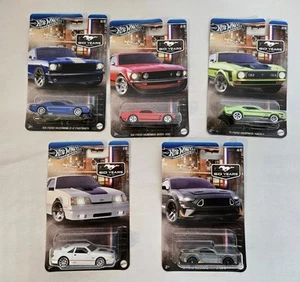 Hot Wheels - Serie Silver 60 anni di Mustang - Lotto di (5) NUOVI nella confezione originale - Foto 1 di 8