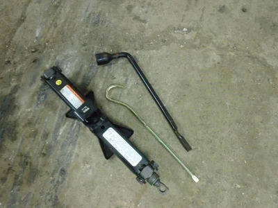 FORENZA   2006 Jack 1022451 - Image 1 of 3