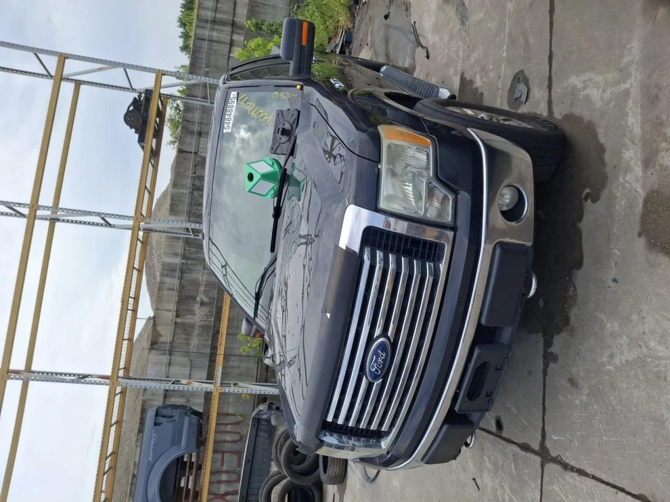 2011-2014 Ford F150 Used OEM Fog Light Assembly Bumper Mounted 116-01347 - Image 1 of 4