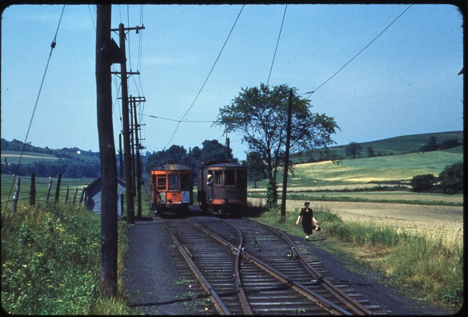 Carro West Penn escena 2 diapositiva duplicada Foto 1 de 1