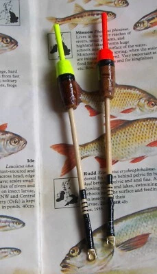 GALLEGGIANTI TROTTO INGLESE IN LEGNO E SUGHERO LAVORATI A MANO - Immagine 1 di 4