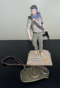 UNCHARTED 3 Nathan Drake Figur, Gürtelschnalle und Ring Collector's Edition - Bild 1 von 6
