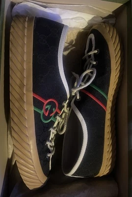 Zapatillas Gucci para hombre talla 9,5 EE. UU. Foto 1 de 4