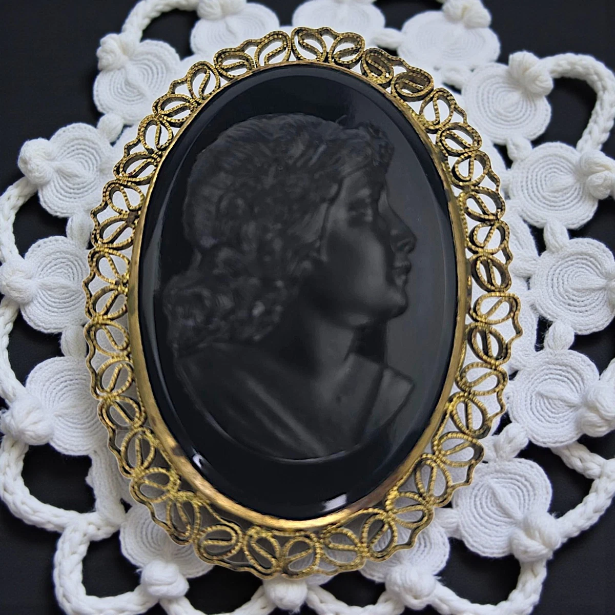 Vintage Celluloid Jewelry In Retro Costume Pins & Brooches for