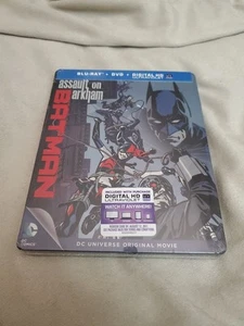 BATMAN: Assault On Arkham STEELBOOK - BluRay / DVD - Brand New - Foto 1 di 5