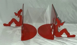 ¡Bonito! Sujetalibros Goofy recortados de metal rojo de Disney (por Michael Graves). ¡Único! - Imagen 1 de 7
