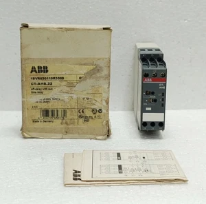 Relé de tiempo auxiliar fuera de retardo ABB CT-AHS.22 - 1SVR630110R3300 - Imagen 1 de 7