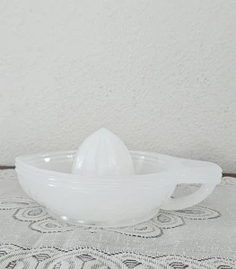 Translucent White Opaque Milk Glass Juicer Reamer. Depression Era. Rare Find. - Picture 1 of 12