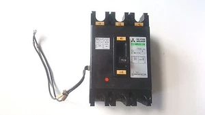 INTERRUPTOR DE CIRCUITO MITSUBISHI FUSE NP225-CB 3 POLOS 150AMP CA 500V - Imagen 1 de 10
