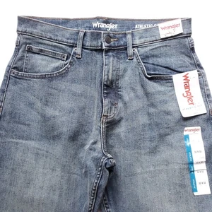 Wrangler Jeans 32 x 32 sportliche Passform blau Denim Relaxed Stretch Tapered Leg Neu mit Etikett - Bild 1 von 9