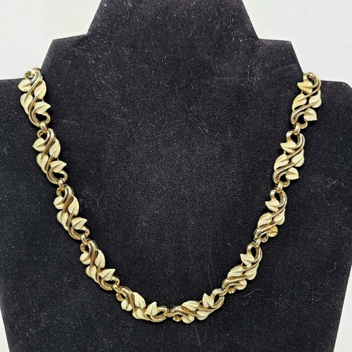 OFF WHITE Collana vintage firmata CORO smalto foglia bianco sporco 17"