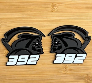 Reaper White Eye 392 Car Truck Emblem Badge Matte Black on Black Custom 2 PK - Foto 1 di 3