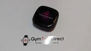 Fitbit Versa 3 Usado "Desbloqueo con Teléfono" - Pantalla Arañazos / Sin Accesorios - Imagen 1 de 5