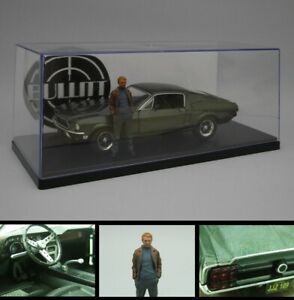 Ford Mustang GT Fastback (1968) "Bullitt" 1:24 + Show Case + Bullitt Figure