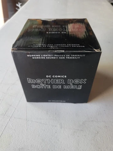 MOTHER BOX - DC Collectibles - Prop Replica Statue - NEW GODS - Kirby - NIB Cover