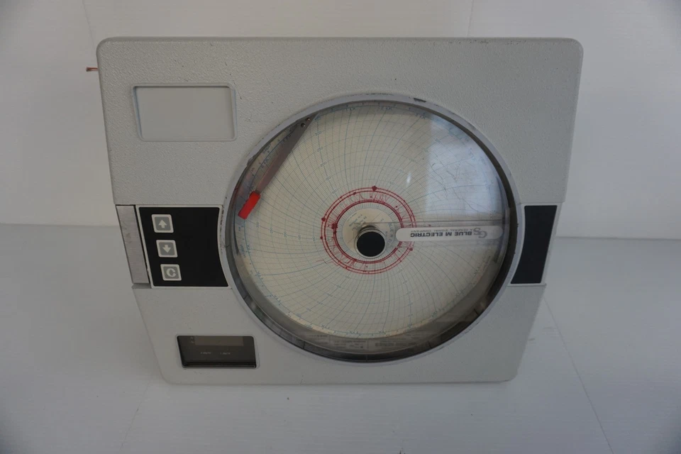 BLUE ELECTRIC CO BM 7000 SERIES CHART RECORDER MODEL BM710000000001 (FQP142) - Image 1 of 4