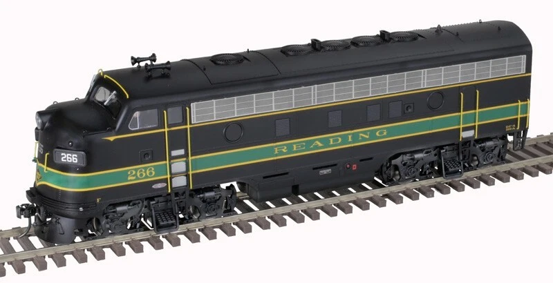 Atlas O 30138099 READING F7A Diesel #266A, Unpowered, O Gauge - NEW - Image 1 of 4
