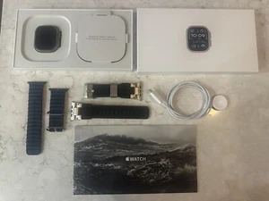 Apple Watch Ultra 2 49mm Titanium GREAT CONDITION - Zdjęcie 1 z 4