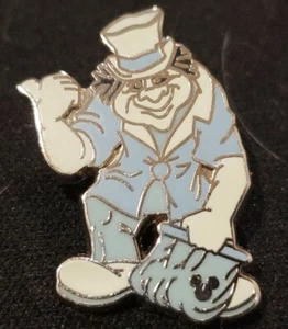 Prendedor Disney Mansión Embrujada Autoestop Fantasma Phineas WDW Mickey Oculto HM 51046 - Imagen 1 de 4