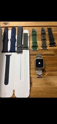 Apple Watch Series 3 42mm in Space Grey Aluminium - Bild 1 von 4